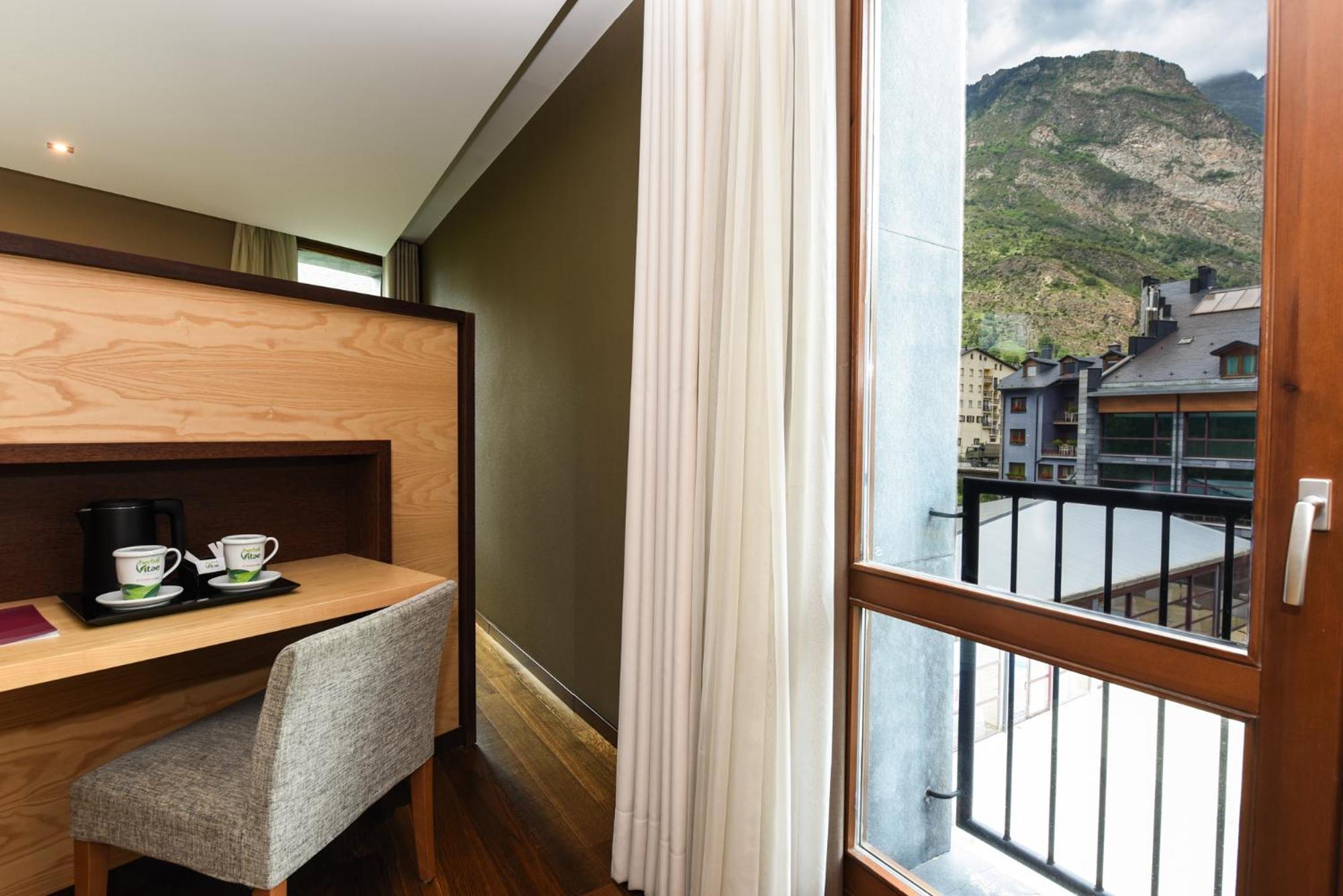 Sommos Hotel Aneto Бенаске Екстер'єр фото