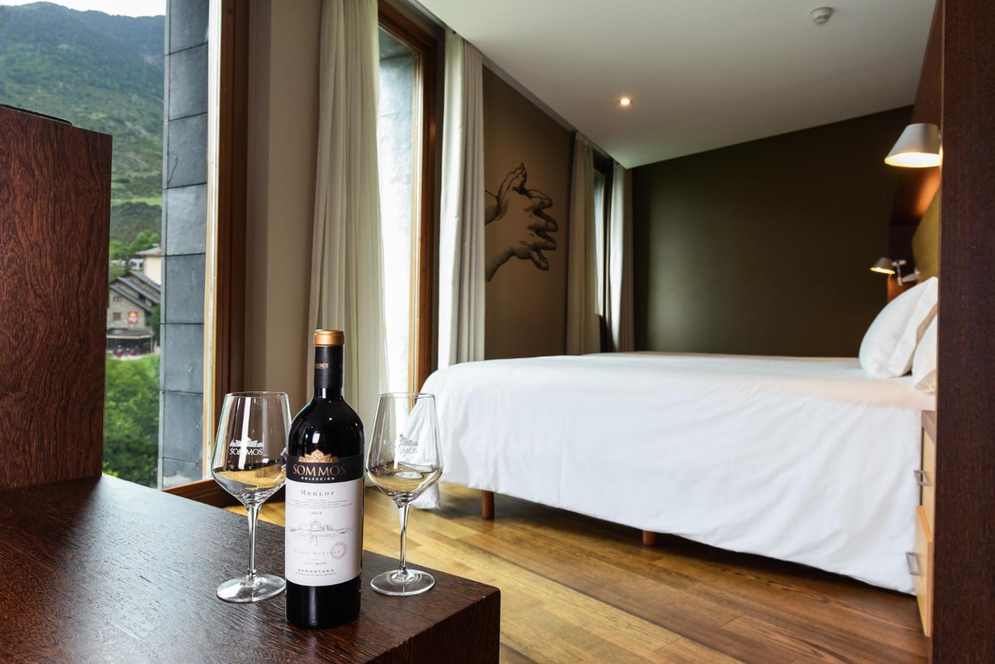 Sommos Hotel Aneto Бенаске Екстер'єр фото
